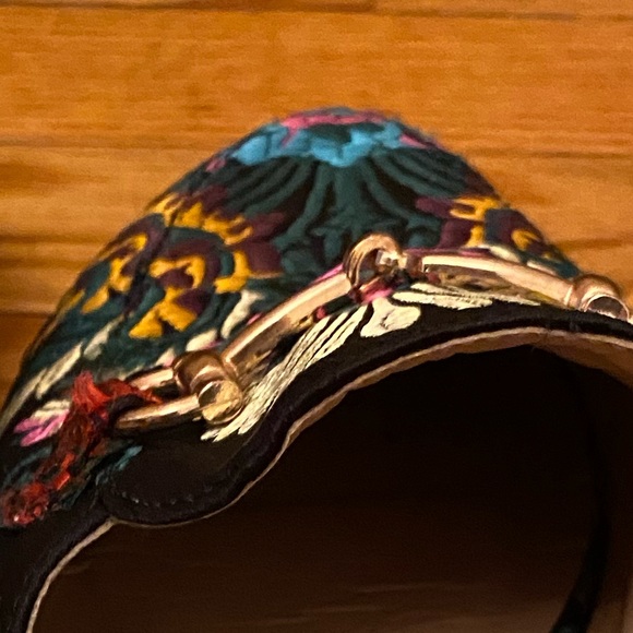 Wanted Multicolor Mules - Picture 3 of 8